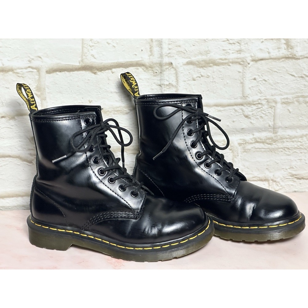 Dr. Martens Women's 1460W Original Smooth Leather Lace Up Boots - Black,‎ Size 6